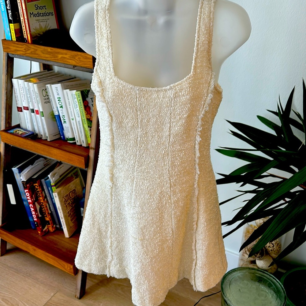 Aqua short dress beige
